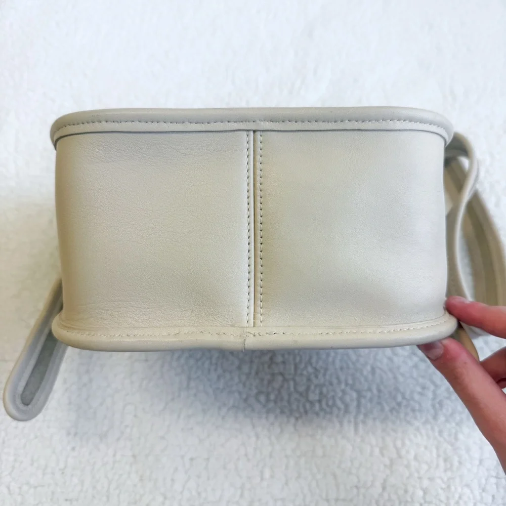 Vintage Coach 1997 Legacy Flap Bone Leather Crossbody Amazing Condition 9965 - Picture 6 of 16